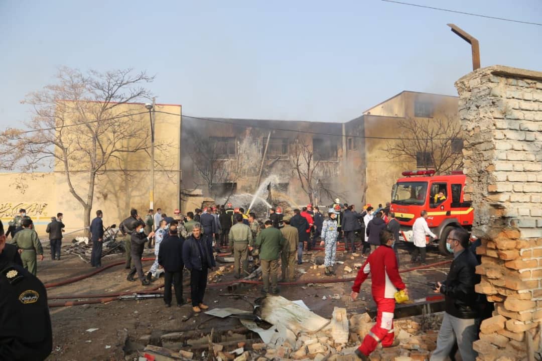 ۳ فوتی در سانحه سقوط هواپیمای جنگی در تبریز
