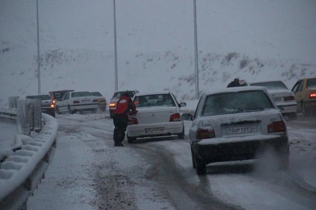 کولاک و برف در محورهای آذربایجان شرقی
