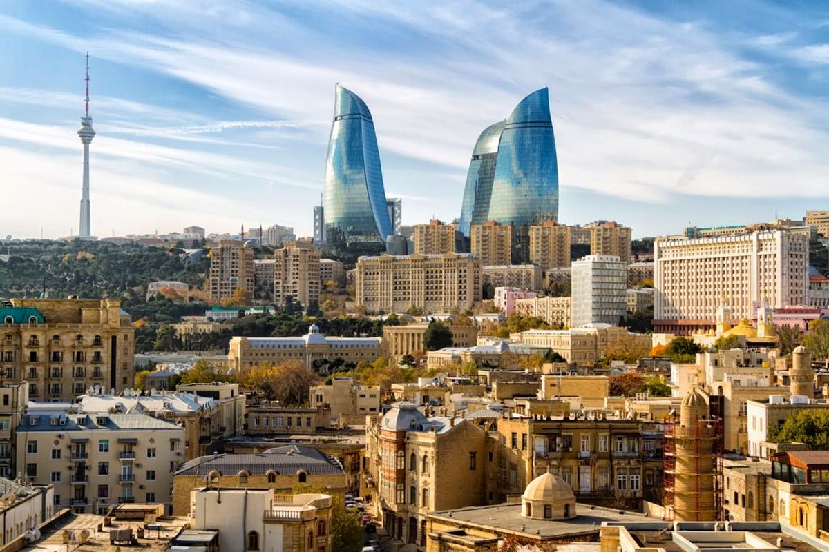 آذربایجان مرز خود را بست