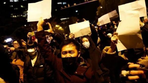 چین صدای معترضان را خیلی زود شنید / آغاز فوری تغییر رویکردهای کووید